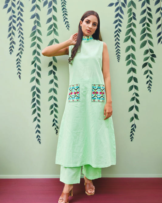 Pure Linen Hand Embroidered Phulkari Kurti Pant Set - Pista Noor Green